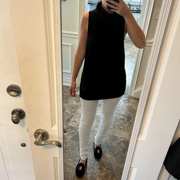 Banana Republic Sleeveless knit turtleneck - size small - Picture 3 of 5